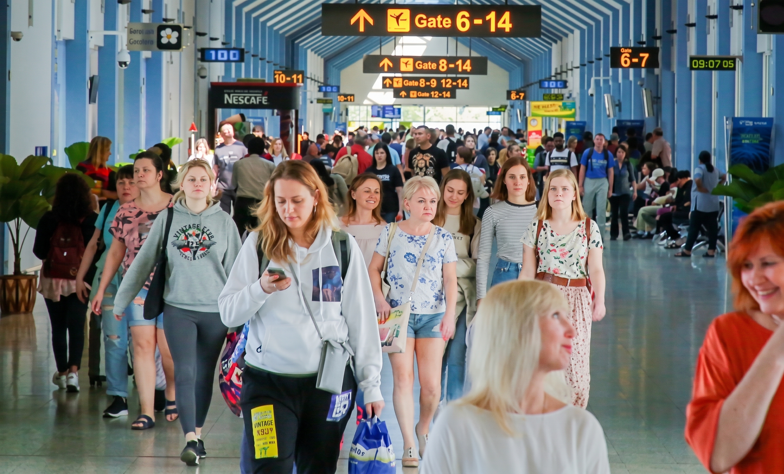 Sri Lanka tourist arrivals fall 3.3% in August amid revised targets