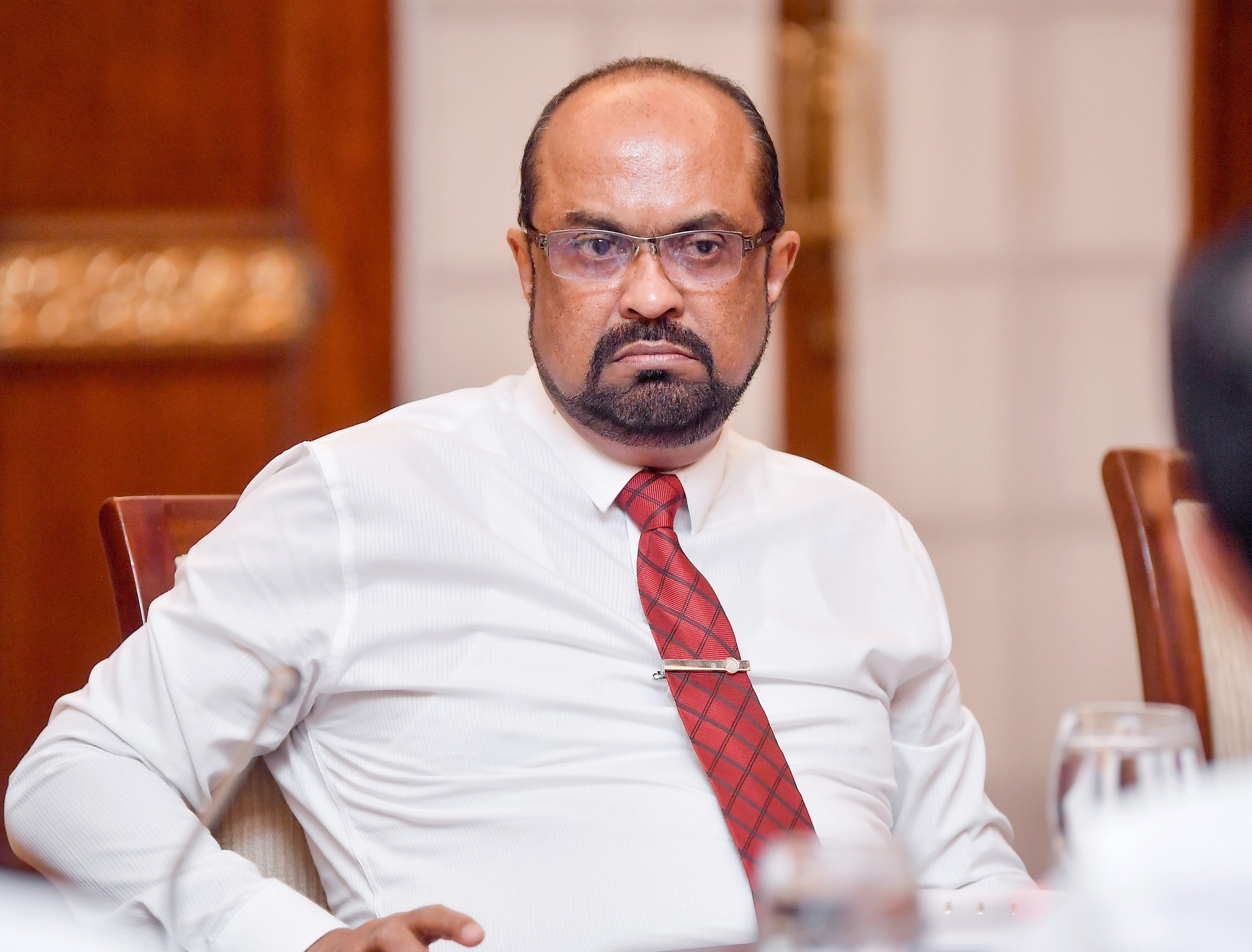 බලශක්ති අමාත්‍යවරයා සහ ලේකම්වරයා ඉල්ලා අස්වෙති 