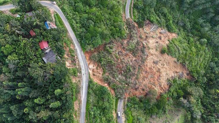 The World Bank has approved US$ 110 million in financing for roads damaged by Cyclone Ditwah 