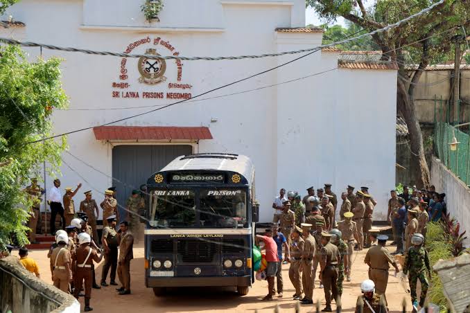 මීගමුව බන්ධනාගාර ගැටුමෙන් මියගිය නිලධාරීන්ට කෝටිය බැගින් වන්දි