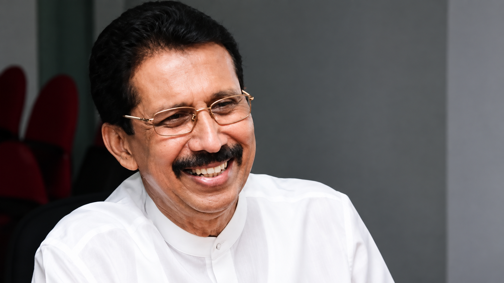 ජාතික ගමනාගමන කොමිෂන් සභාවේ හිටපු සභාපති රේණුක පෙරේරා අල්ලස් කොමිසමෙන් අත්අඩංගුවට