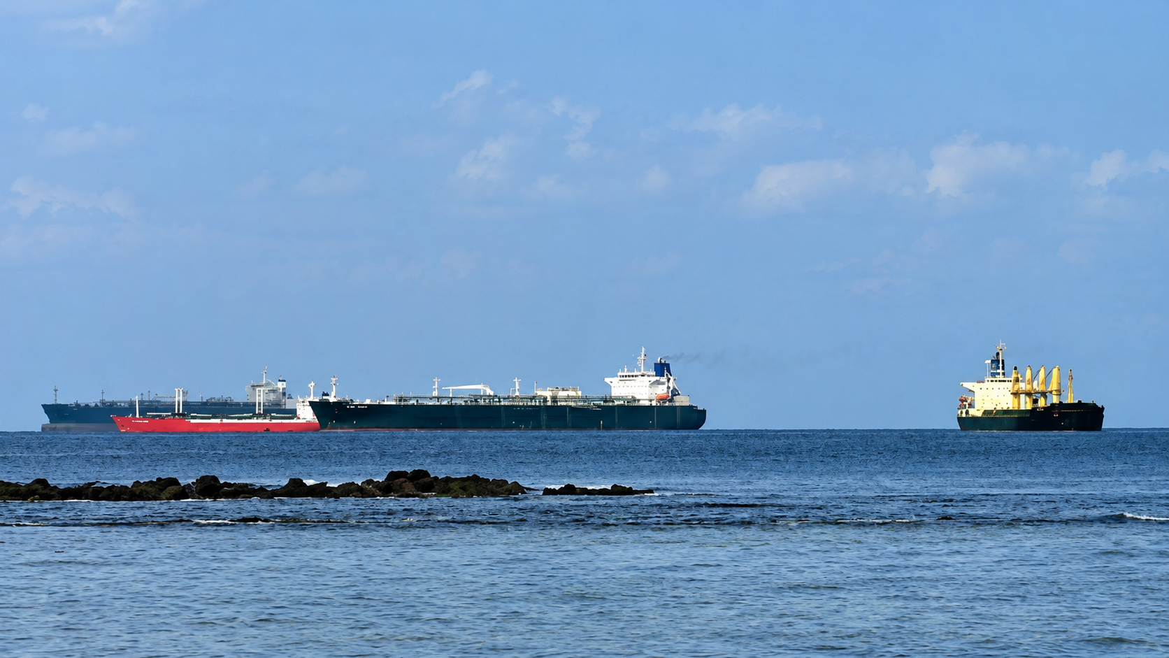 Around 20 oil tankers linked to Iran are currently stranded off Sri Lanka’s coast, foreign media have reported