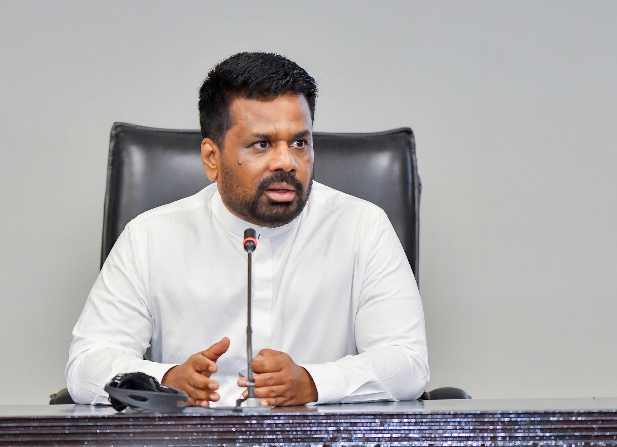President urges security forces to expedite return of land taken over during civil war